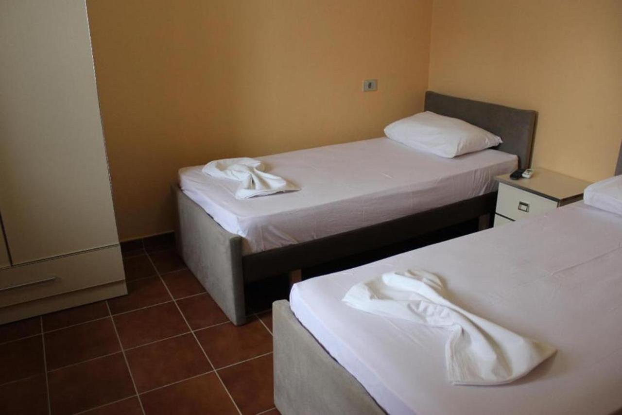 Hotel Athina Velipojë Exteriör bild