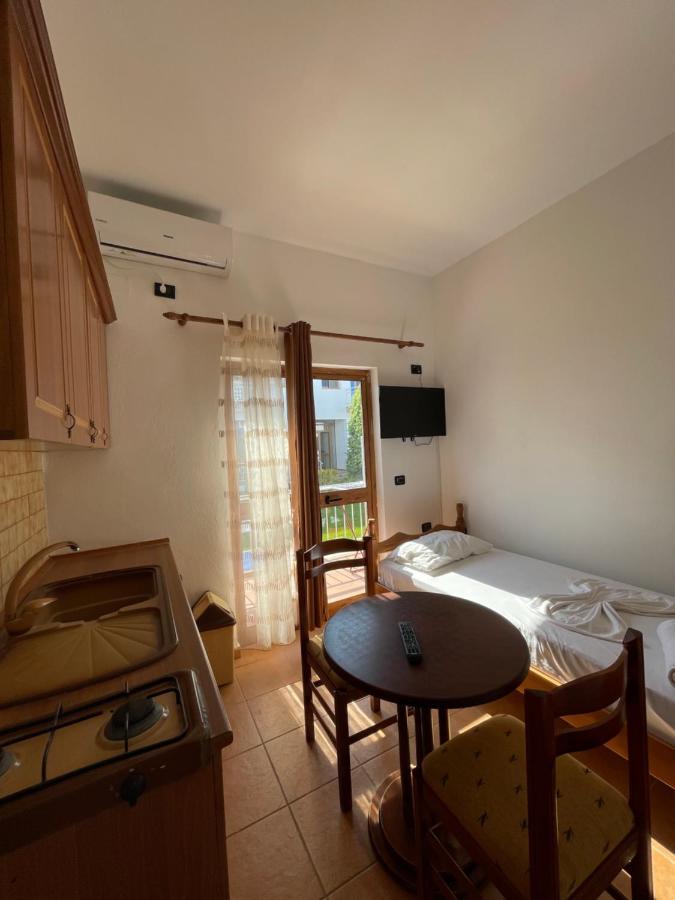 Hotel Athina Velipojë Exteriör bild