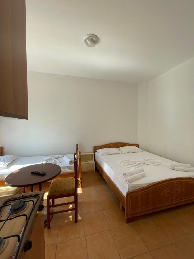 Hotel Athina Velipojë Exteriör bild