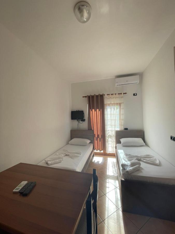 Hotel Athina Velipojë Exteriör bild