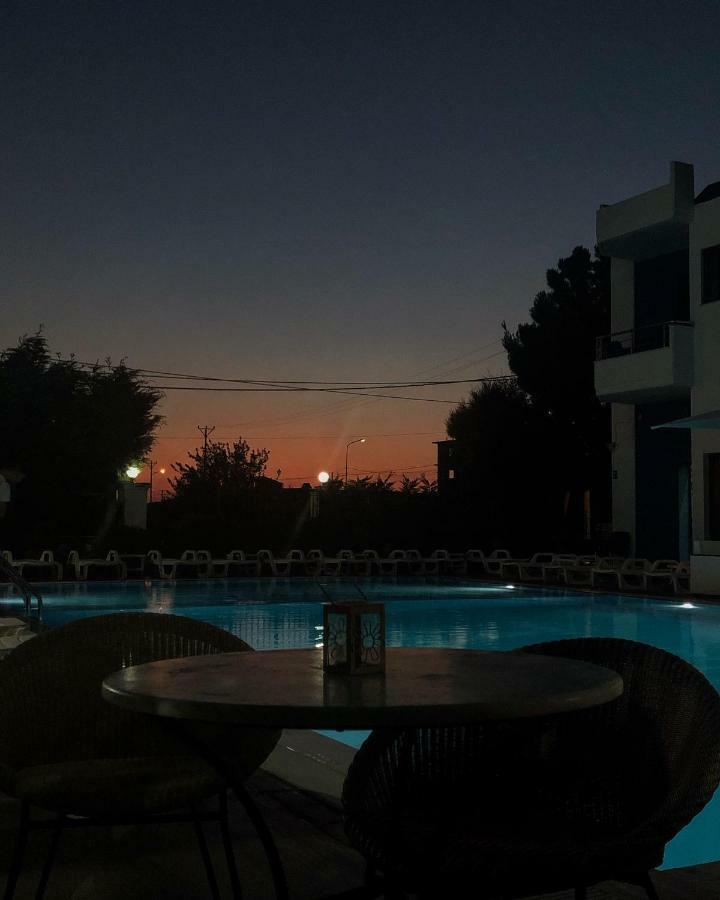 Hotel Athina Velipojë Exteriör bild